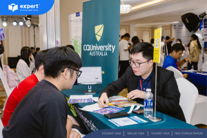 Đại diện trường tại Hội thảo Du học