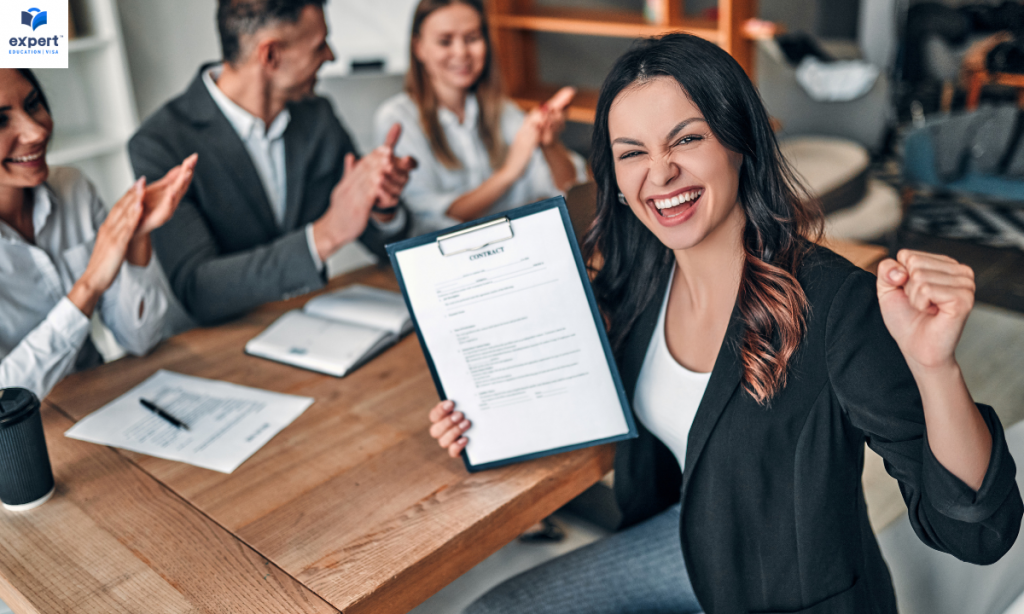 Job-offer-hợp-lệ-là-nền-tảng-đầu-tiên-của-lộ-trình-Green-List